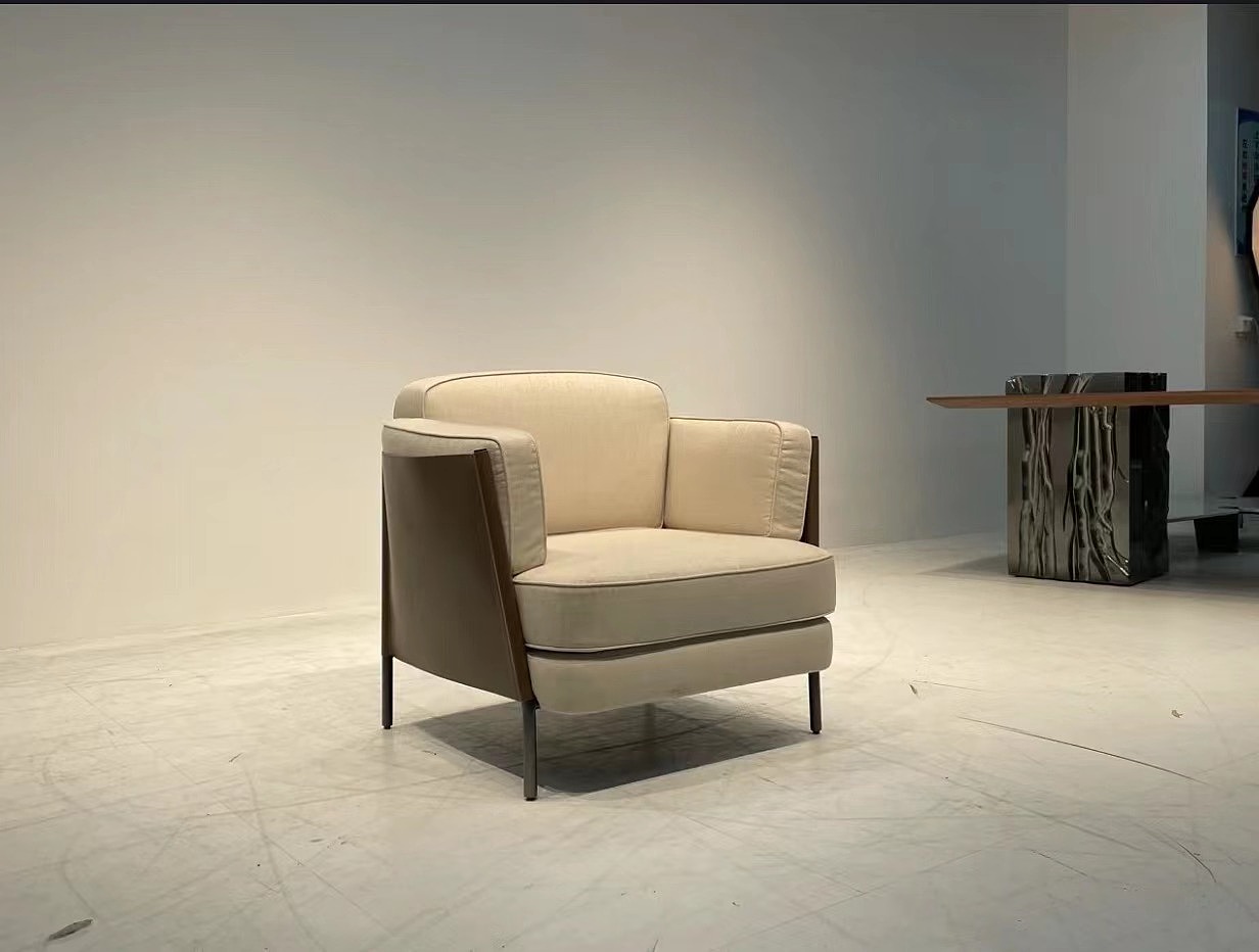 意式馬鞍皮休閑椅的獨特魅力丨实拍