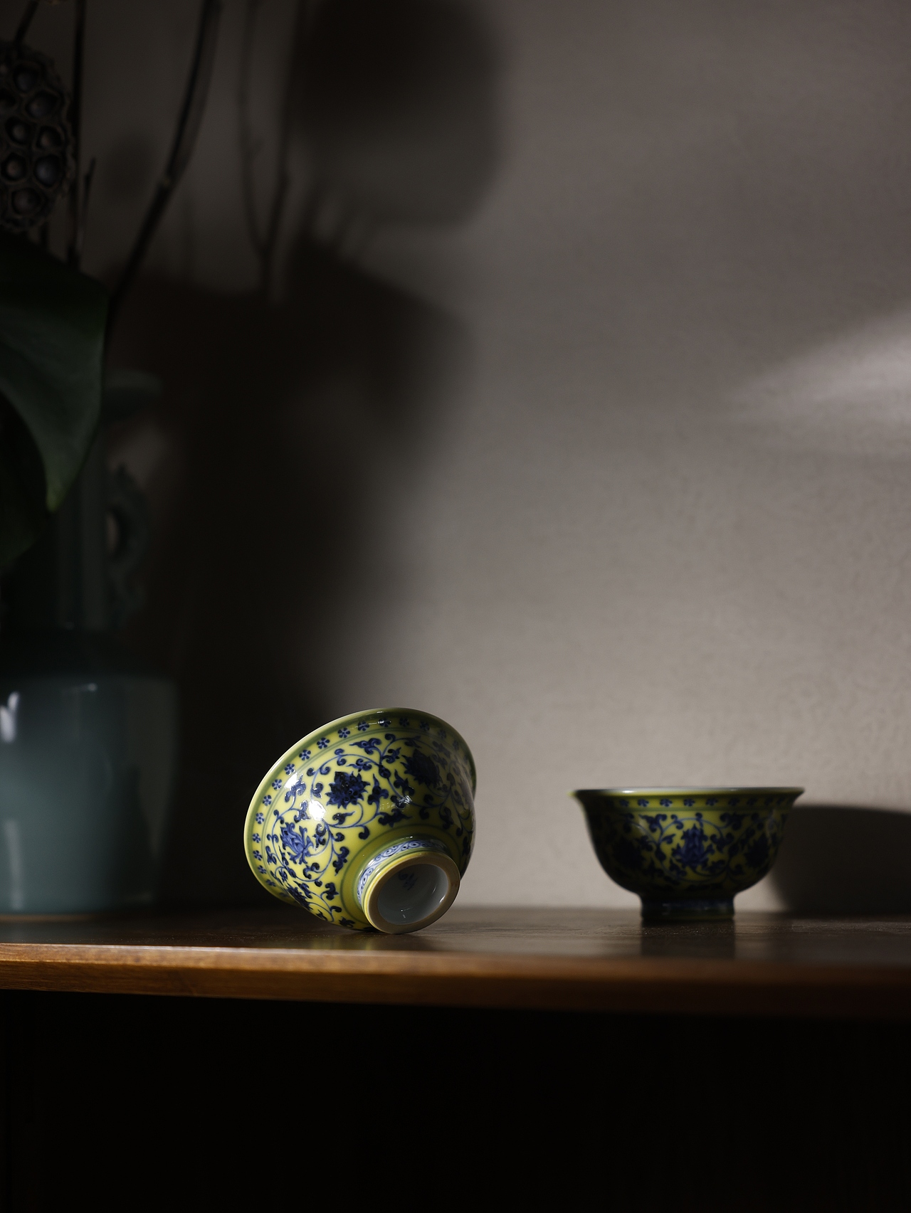 陶瓷摄影 | 压手杯（图ZMzMyNTIxNzMy） - 产品摄影 - 站酷设计师陳叁仟原创素材 - 站酷ZCOOL