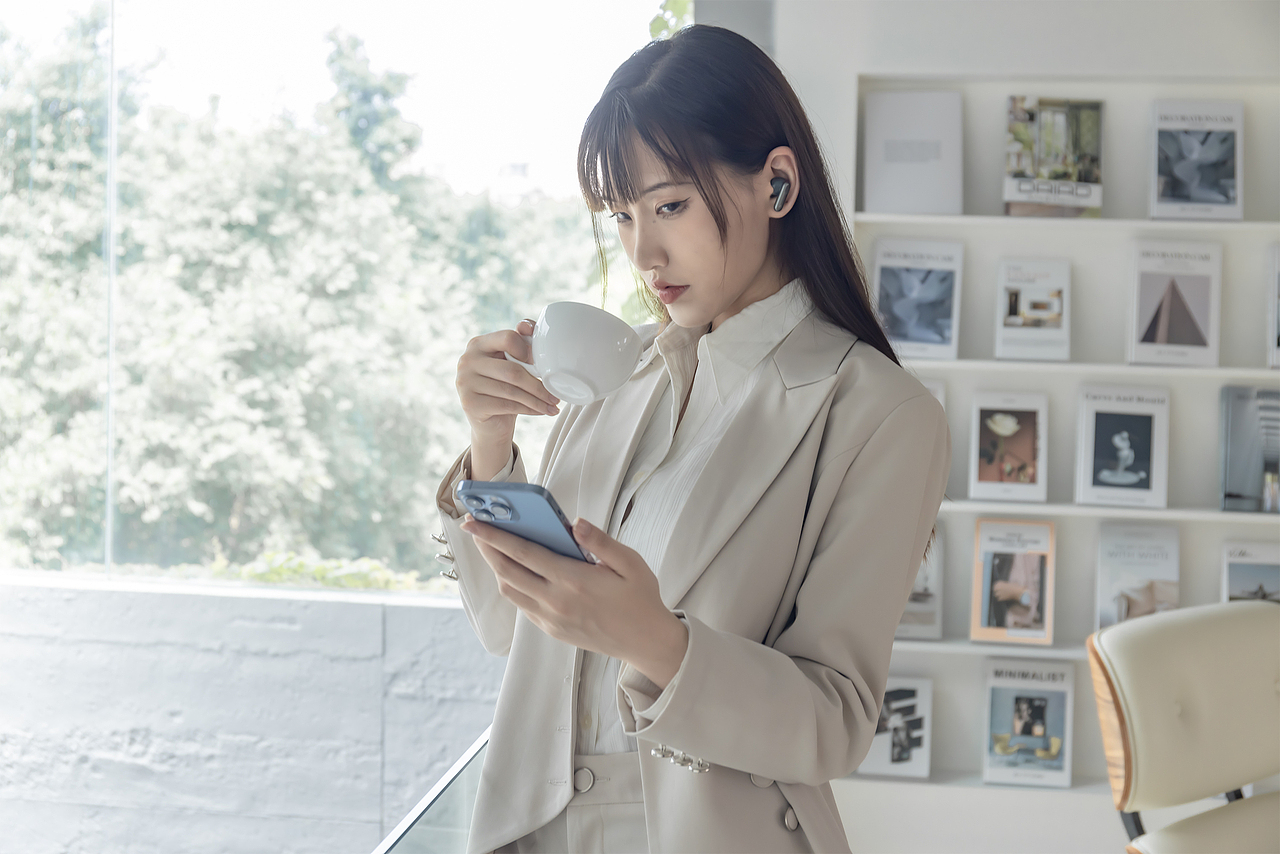 科大讯飞耳机图赏