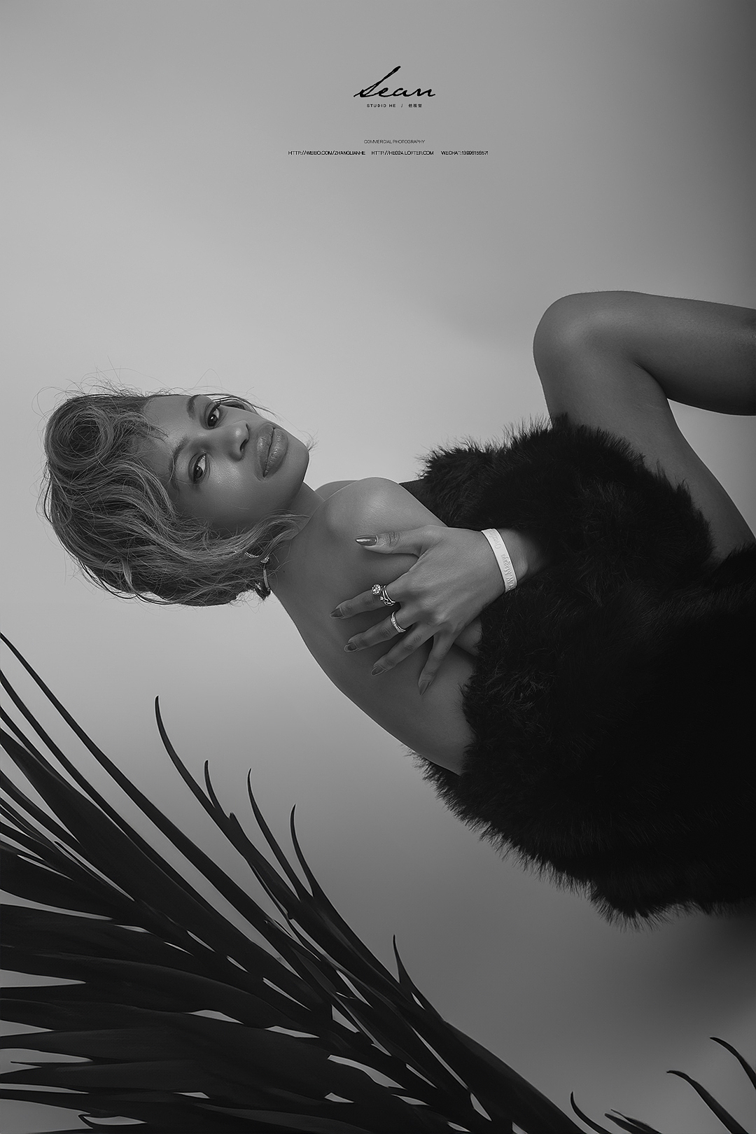 下午在工作室为服装品牌拍摄画册内页