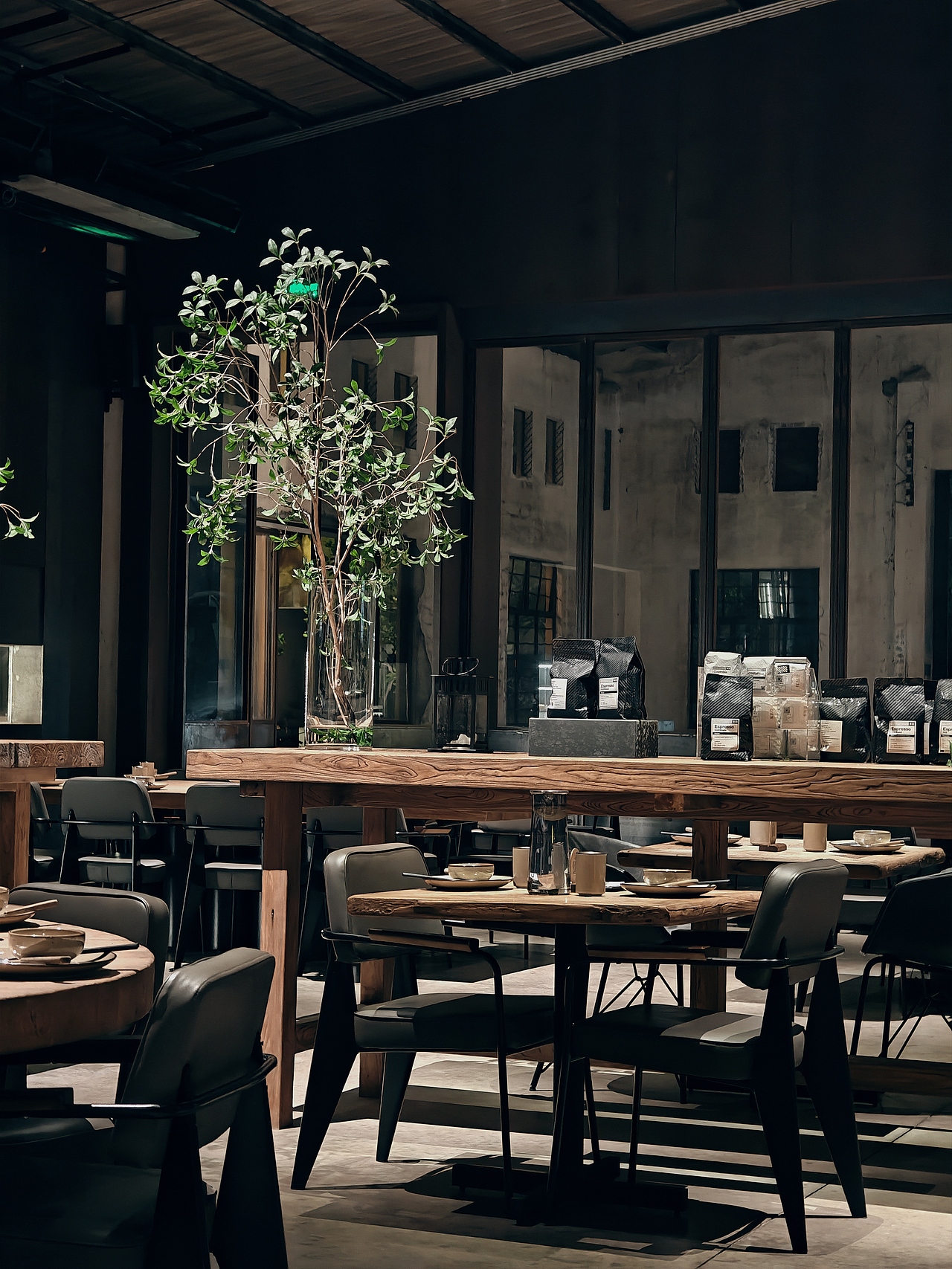 【工业风就餐】| 暖光与寂寥