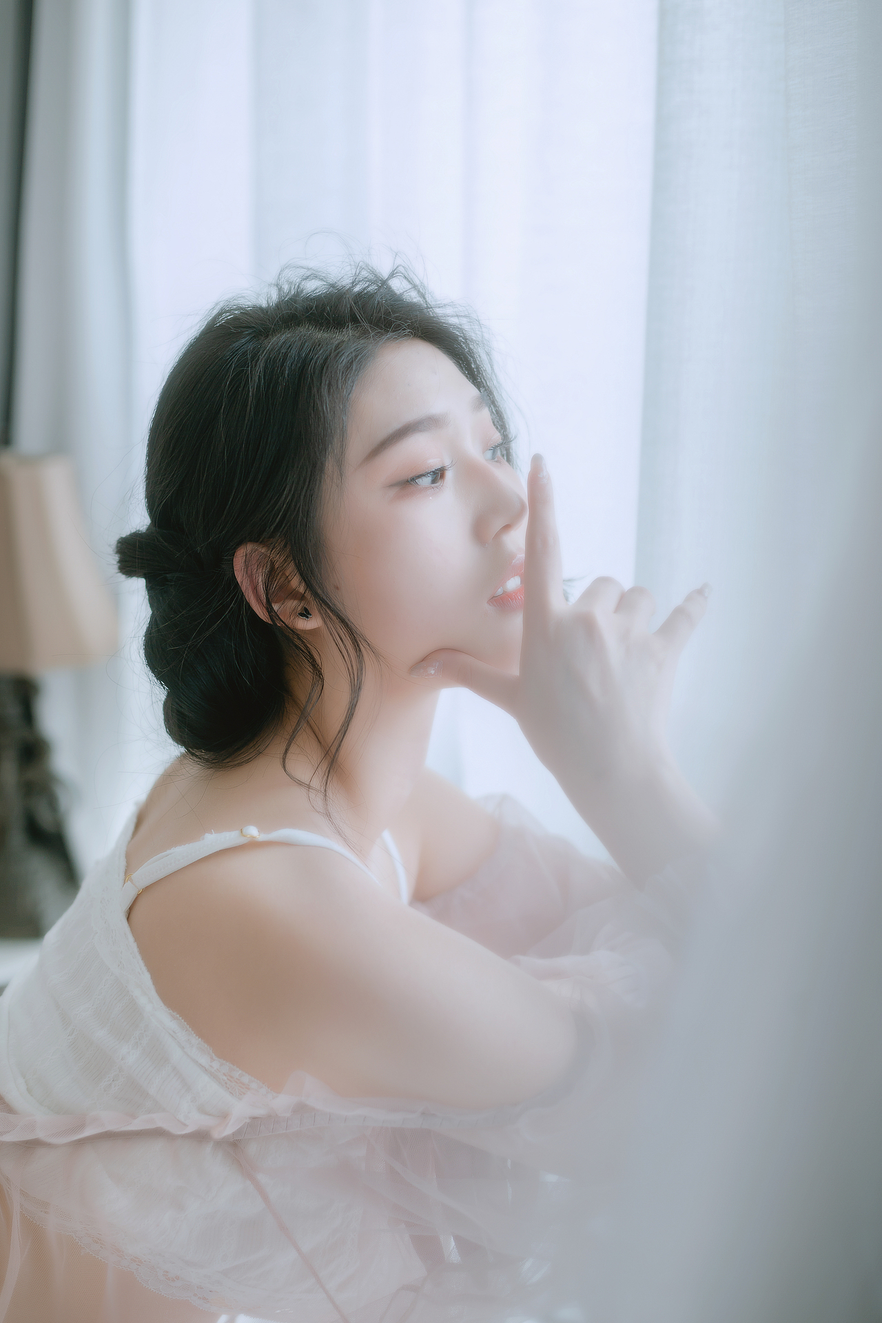 一个和我站一起总是显得我很有钱的女人