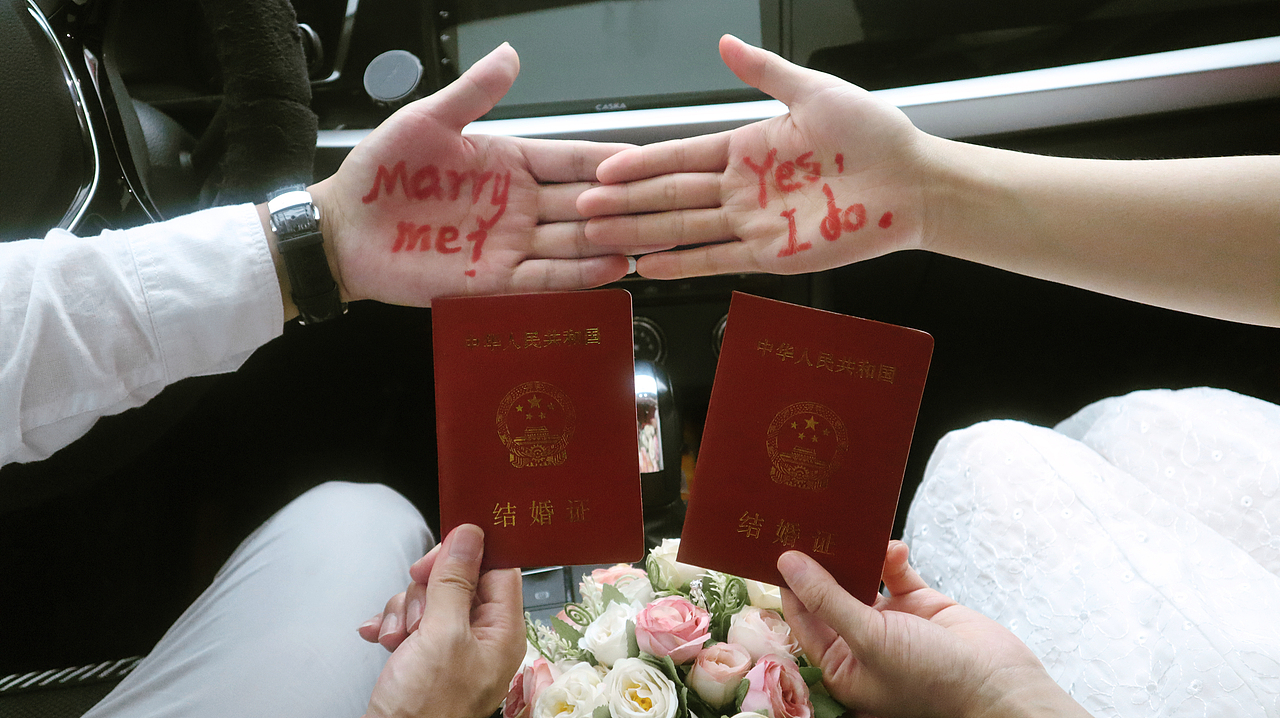 领证跟拍~（图ZMzA0OTk3MDEy） - 人文/纪实摄影 - 站酷设计师MOONhi原创素材 - 站酷ZCOOL