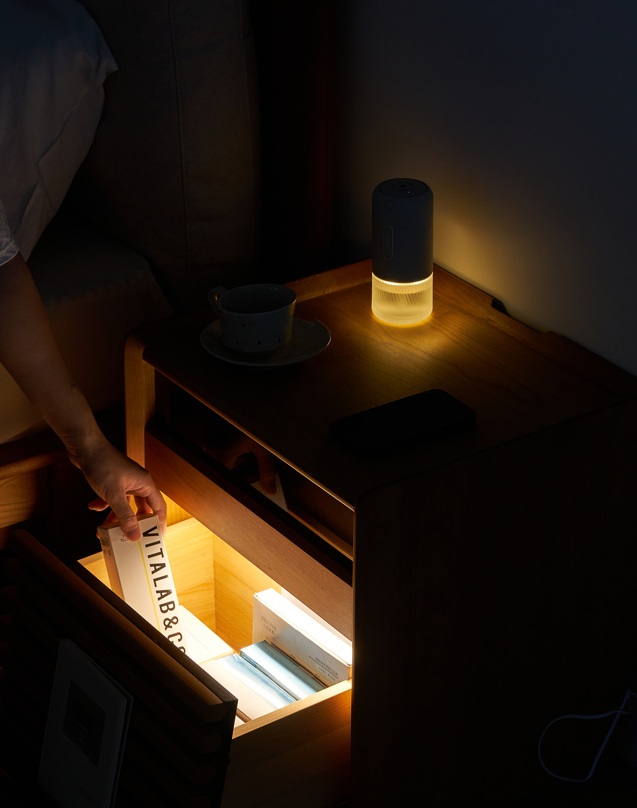 余音床头柜丨实木家具产品设计（图ZMzQzOTczMTQ0） - 生活用品 - 站酷设计师小康的锅原创素材 - 站酷ZCOOL