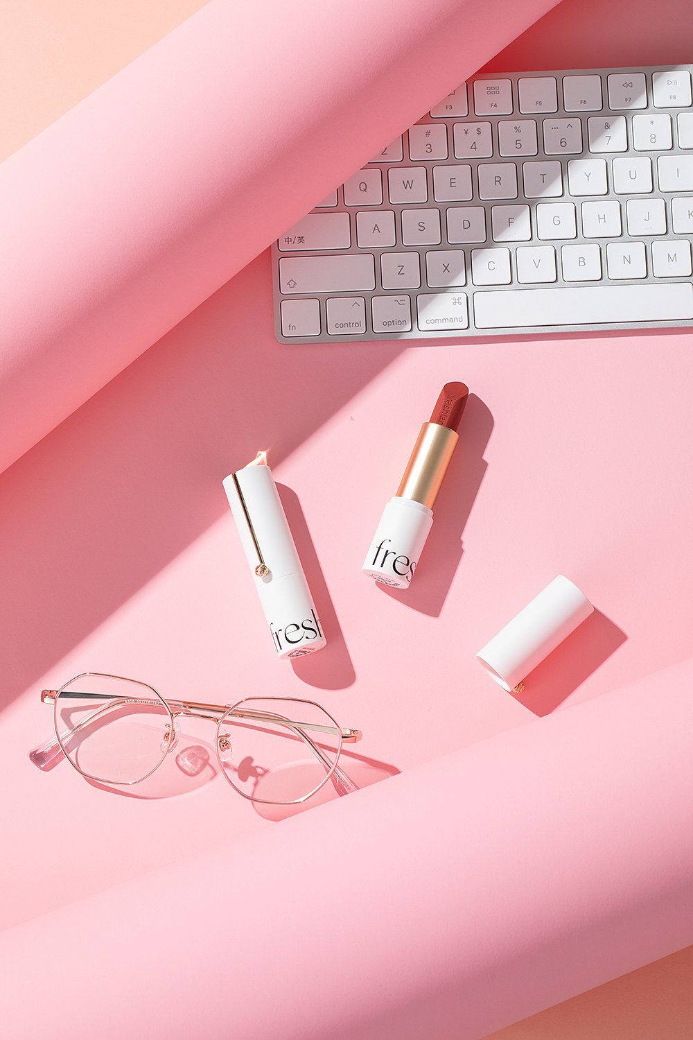 菲色然｜口红（图ZMzM2NjE2NTcy） - 产品摄影 - 站酷设计师影微视觉原创素材 - 站酷ZCOOL