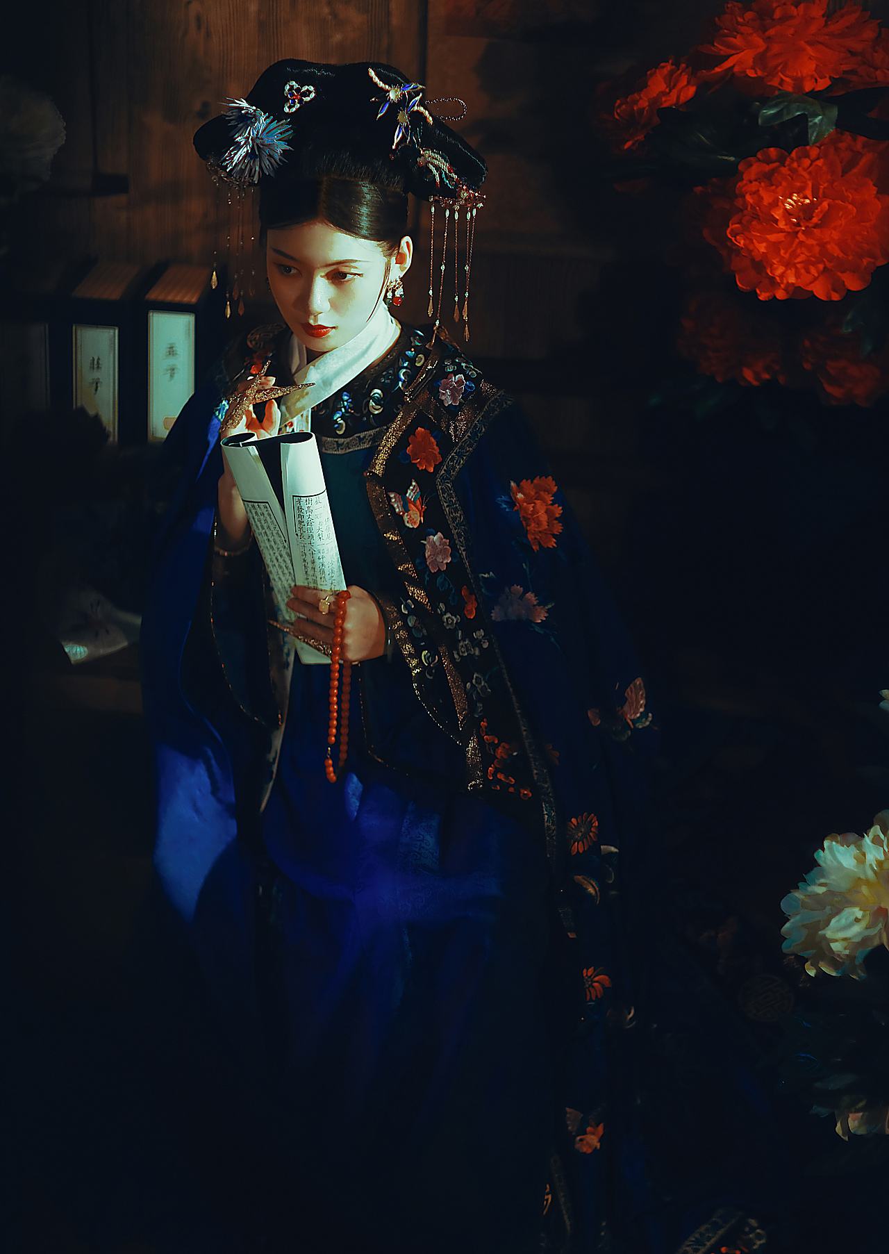 深宫|客片（图ZMzExNDYyMDAw） - 人像摄影 - 站酷设计师广西摄影师書荔原创素材 - 站酷ZCOOL