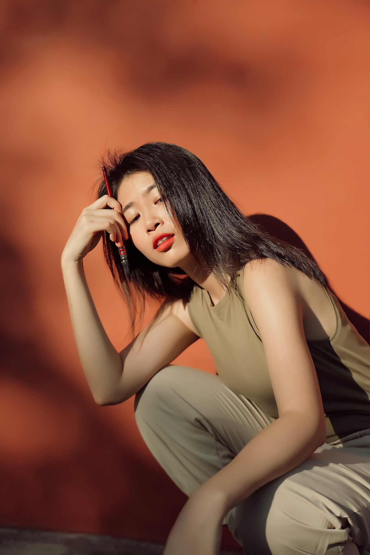 夕阳红墙与诗人（图ZMzQ1OTQ4NDky） - 人像摄影 - 站酷设计师KK想要和这个世界原创素材 - 站酷ZCOOL