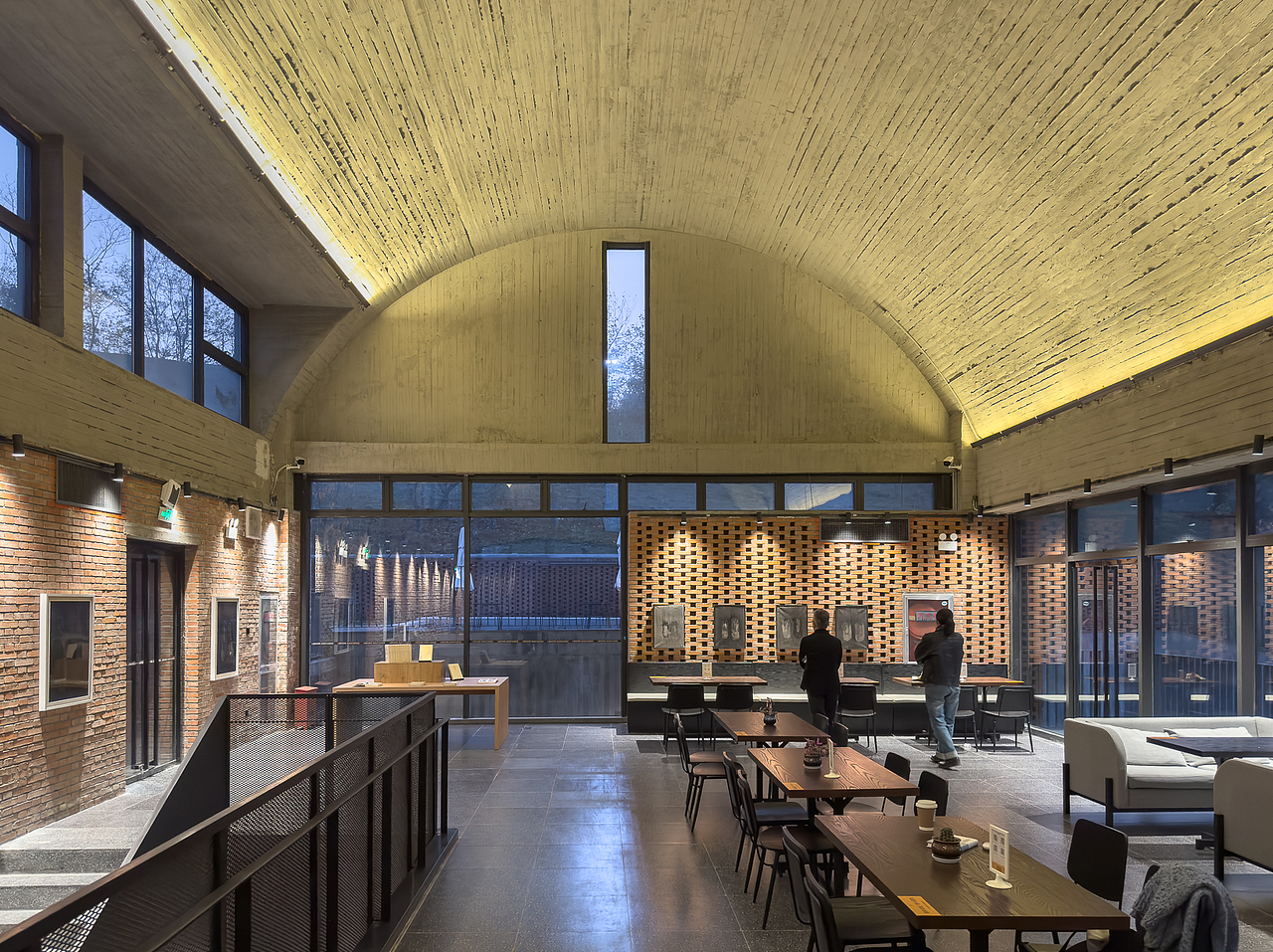 南京先锋汤山矿坑书店（图ZMzI0MTk3NDY0） - 环境/建筑摄影 - 站酷设计师梁文军原创素材 - 站酷ZCOOL