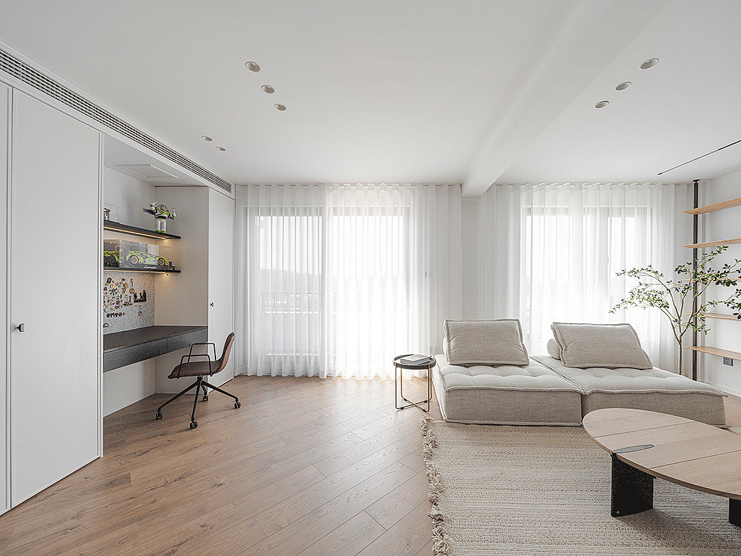 顶层LOFT 天马行空的90后婚房