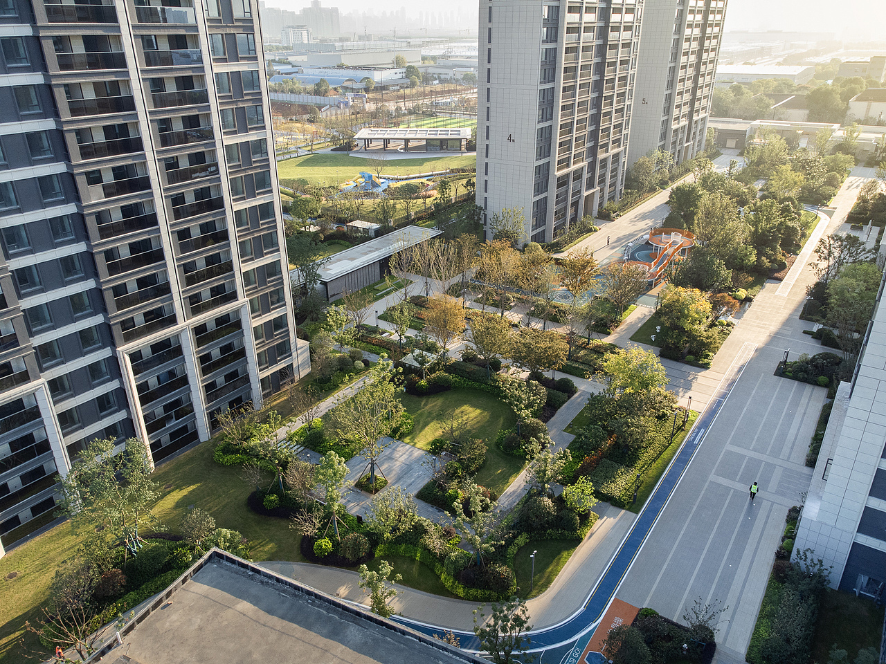 武汉招商未来中心（图ZMzYzMDQ3ODk2） - 环境/建筑摄影 - 站酷设计师梁文军原创素材 - 站酷ZCOOL