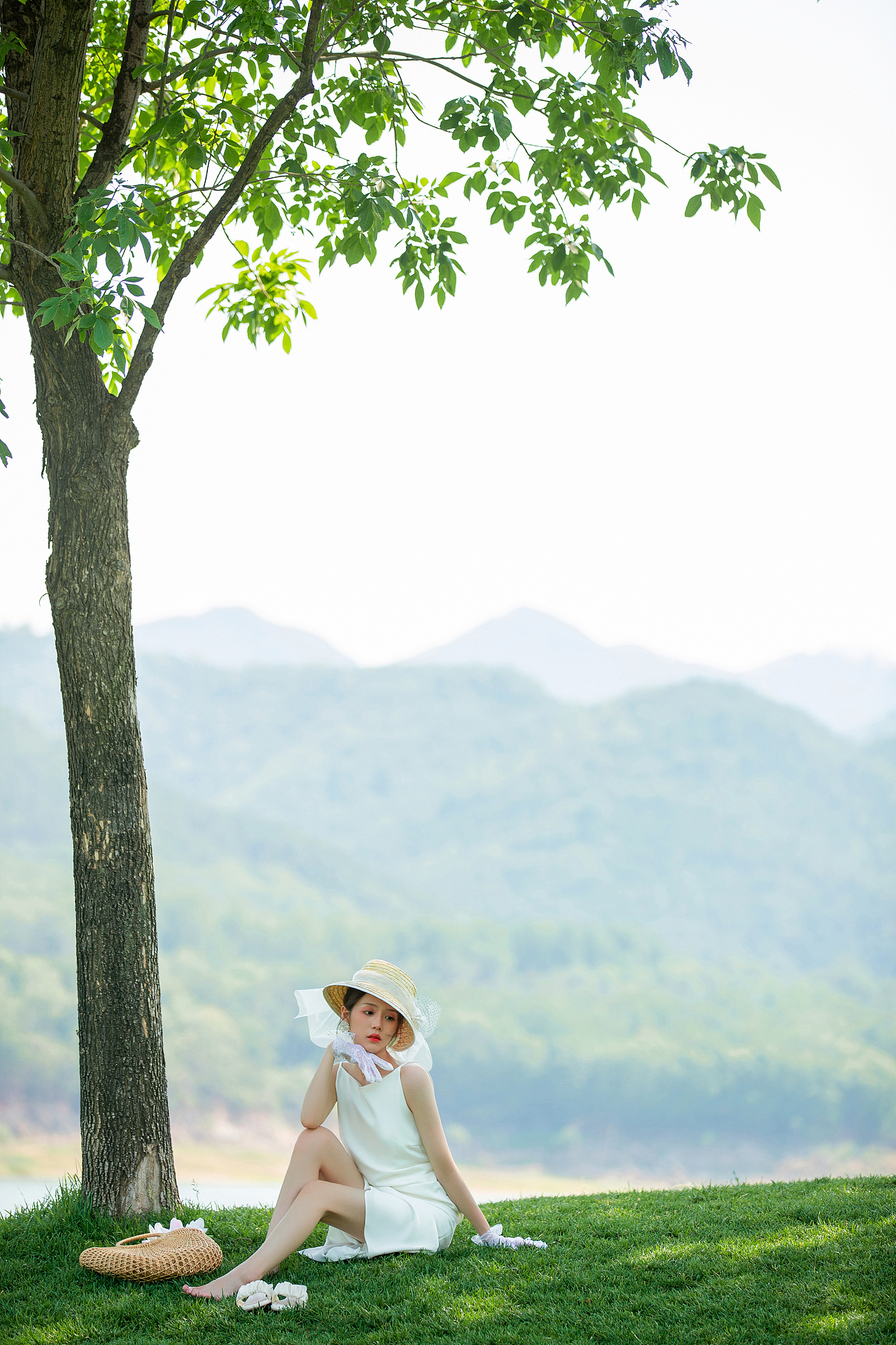 当森系草坪遇上法式写真🔥像极了电影截图（图ZMzUyNDg5MDE2） - 时尚/艺术摄影 - 站酷设计师遇见YUJIAN原创素材 - 站酷ZCOOL