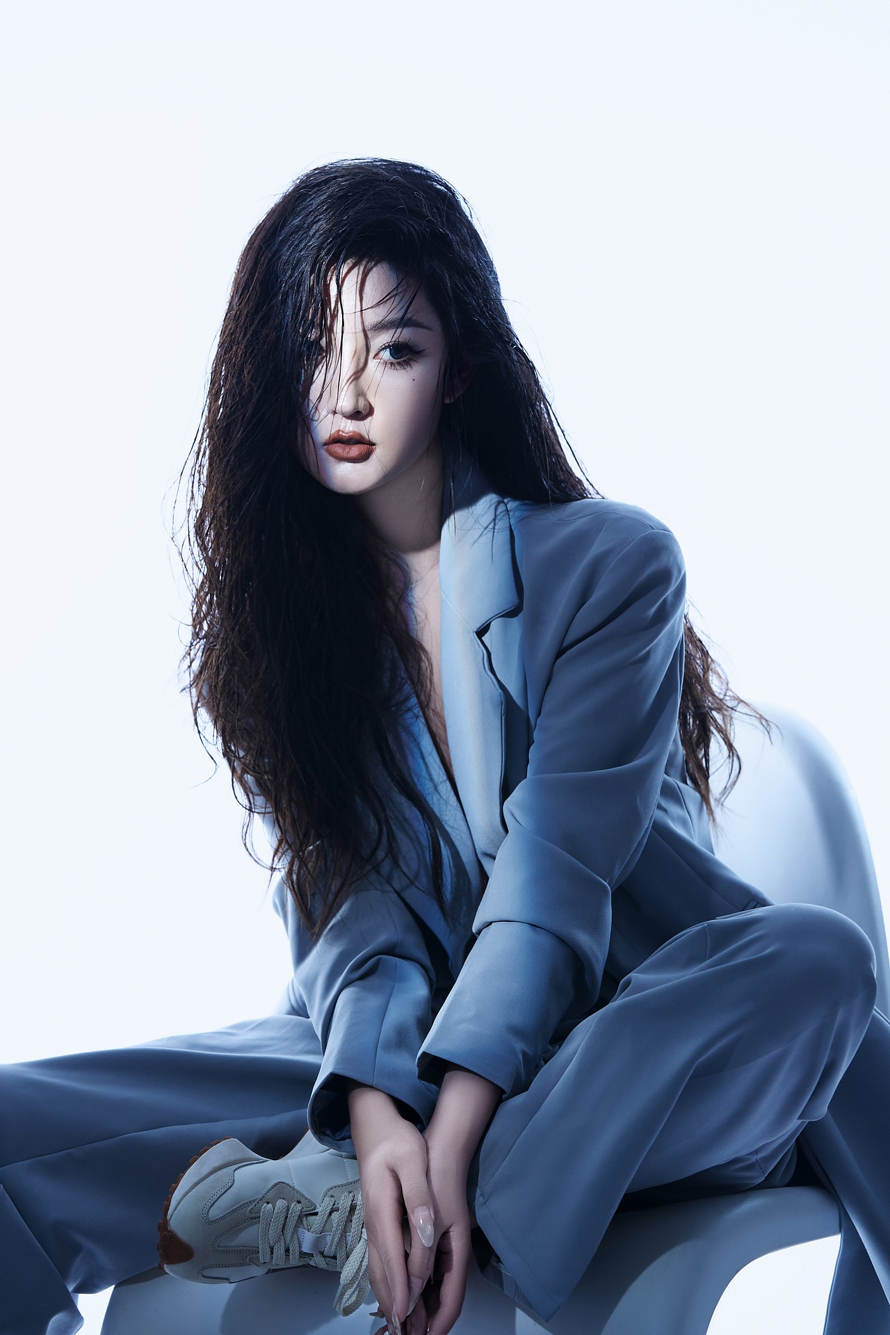 酷飒大女王🖤 职场人必拍肖像照🎶气质拿捏（图ZMzUyOTExOTg0） - 时尚/艺术摄影 - 站酷设计师遇见YUJIAN原创素材 - 站酷ZCOOL