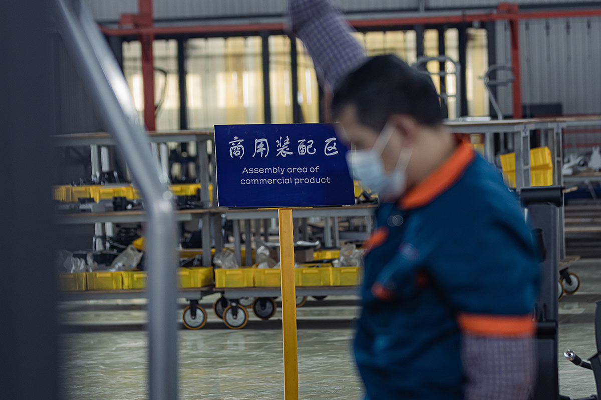 外貿(mào)行業(yè)-企業(yè)工廠人物環(huán)境宣傳片拍攝花絮（圖ZMzQ0MzU3MDU2） - 人文/紀(jì)實攝影 - 站酷設(shè)計師鄭州靜物美食攝影原創(chuàng)素材 - 站酷ZCOOL