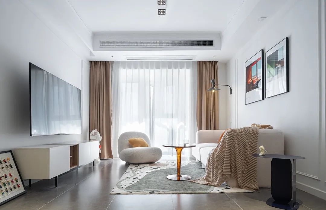 简约中又不失生活的浪漫,这间轻法式两室太好看了吧