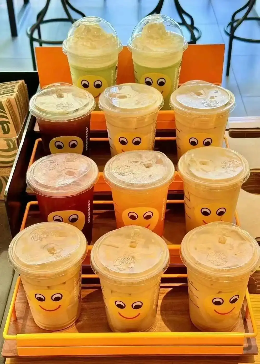 ​各大美院毕设海报盘点/吉祥物RENE形象引热议/星巴克与QQ联名表情杯（图ZMTQ3ODI4MzI=） - 资讯 - 站酷设计师站酷资讯原创素材 - 站酷ZCOOL