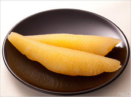 北海道附近的多是太平洋鲱)的主要捕获港口,也是鲱鱼卵的最大加工地