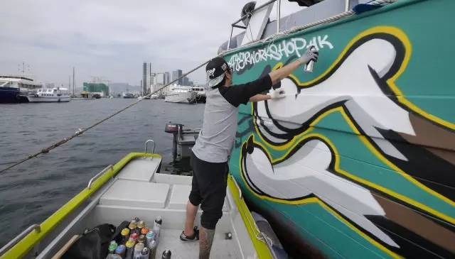 这种比较free的创作过程很享受也很难忘右侧船体uncle&rainbo左侧船体