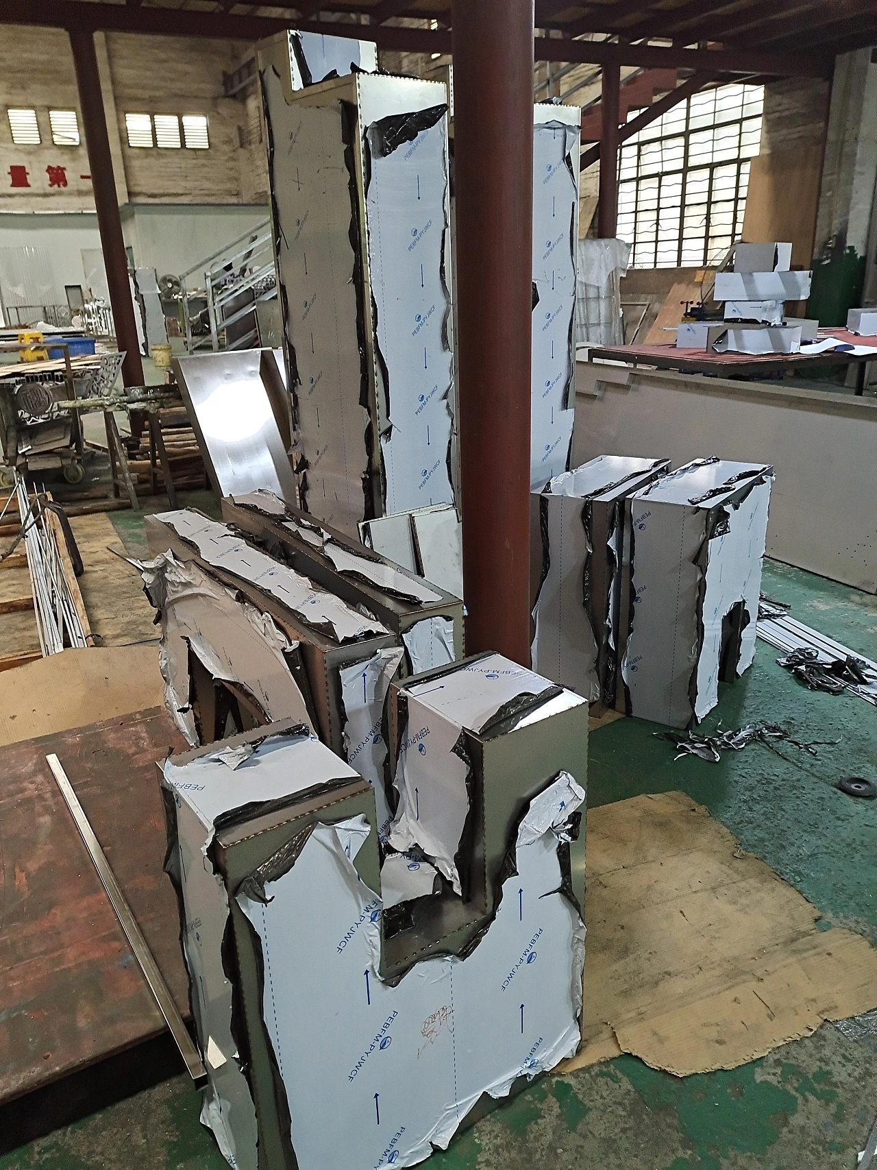 众钰金属古建异型复古乱纹不锈钢斗拱