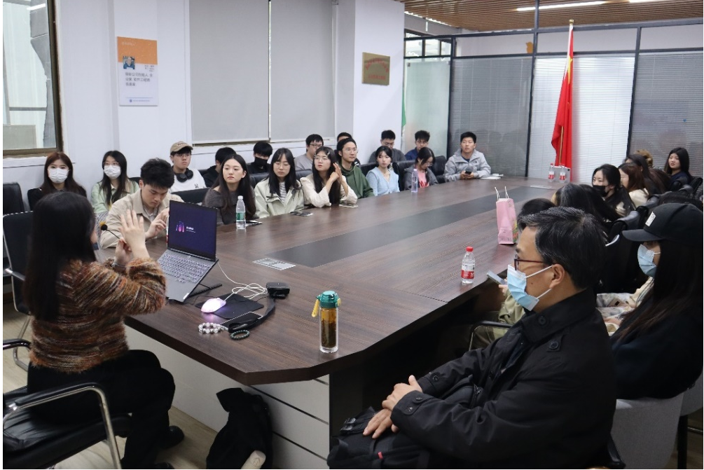 南京林业大学研学营：AI赋能广告策划新实践