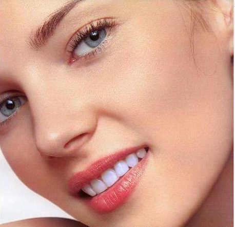 PS教程:牙齿美白 超简单