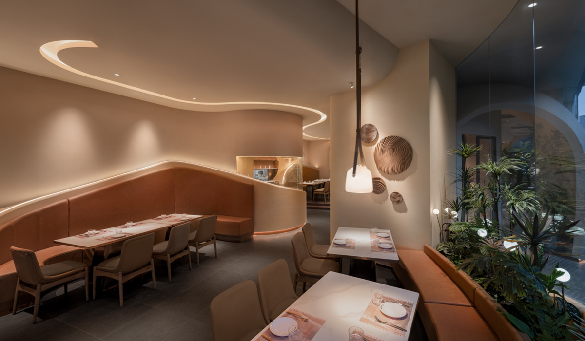 深圳西餐厅设计，310㎡无限循环的神秘洞穴主题空间