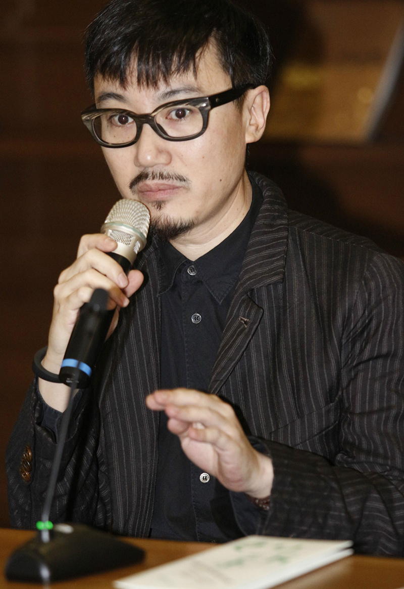 刘治治agi(国际平面设计师联盟)会员2003年于yifei vision工作室任