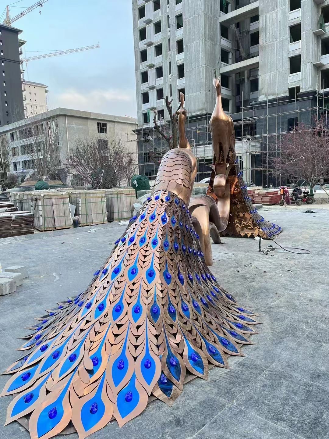创意城市景观户外广场不锈钢大型异形雕塑孔雀