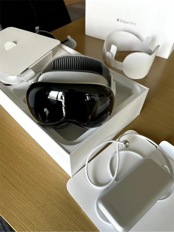 体验 Apple Vision Pro 一周后,我的用户体验深度报告(图ZMTQ2OTQ3ODA=) - 观点 - 站酷设计师彩云Sky原创素材 - 站酷ZCOOL