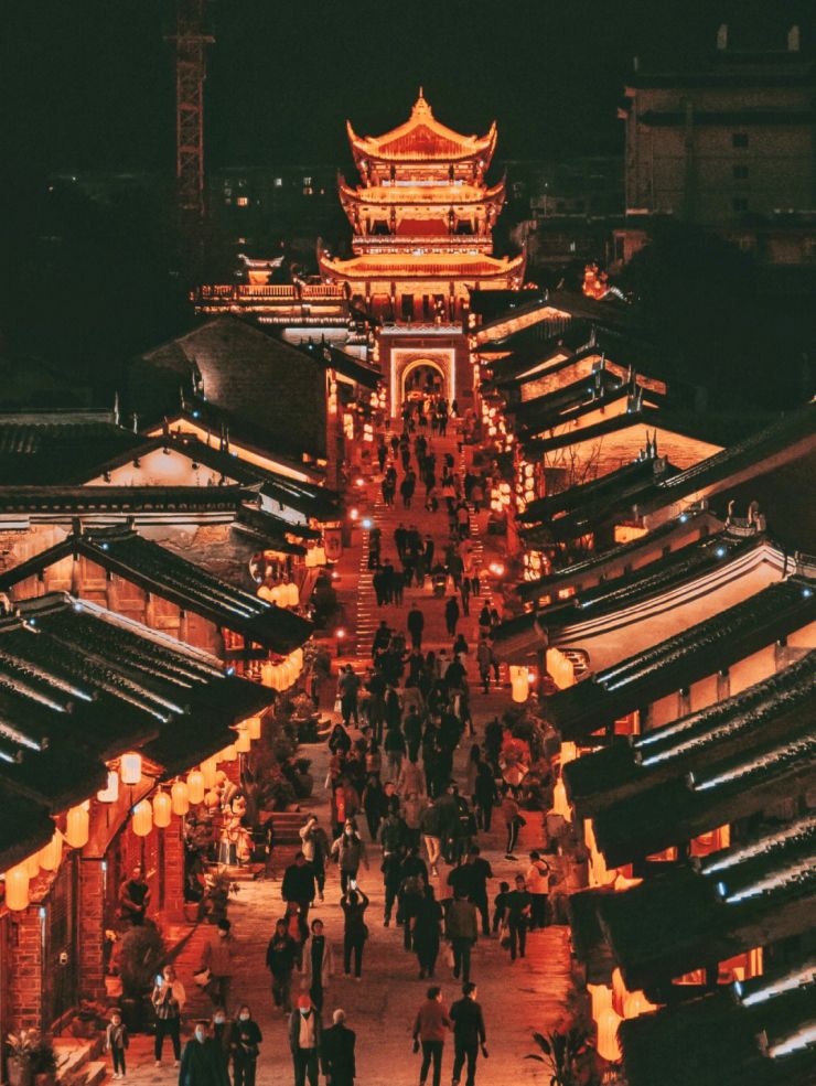 一趟开往西南旅程的列车,探索魔幻的城市文旅新体验(图ZMTQ2MjMwMzI=) - 资讯 - 站酷设计师空间印象商业设计原创素材 - 站酷ZCOOL