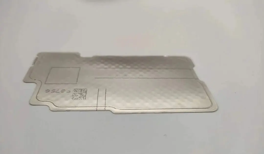 CMF|传手机厂商加速采用不锈钢VC均热板，华为、三星、苹果等跟进_CMF设计军团-站酷ZCOOL