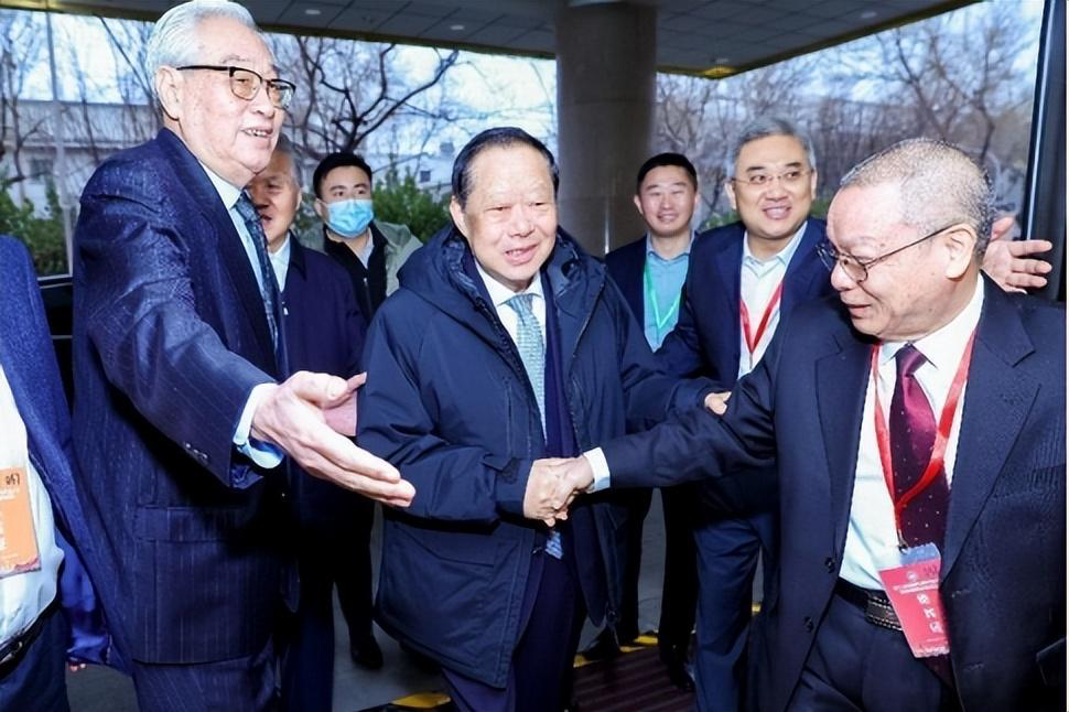 迈步健：荣耀出席盛会，引领健康穿戴新篇章（图ZMTQ2NDE2ODA=） - 资讯 - 站酷设计师Z909537650原创素材 - 站酷ZCOOL