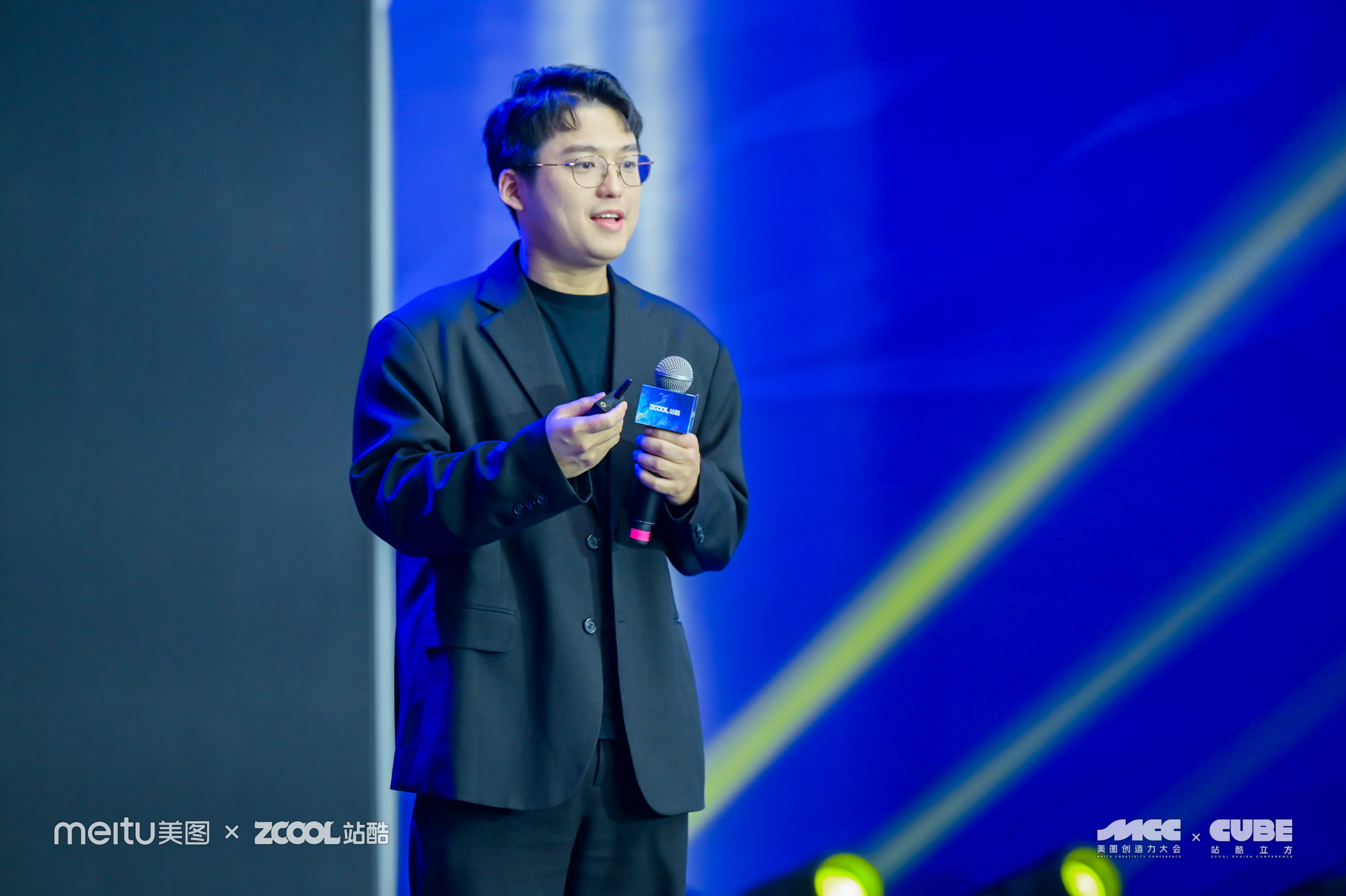AIGC艺术家土豆人 - 2023ZCOOLCUBE主题演讲（图ZMTQ2Mjg3MTI=） - 观点 - 站酷设计师站酷设计周原创素材 - 站酷ZCOOL