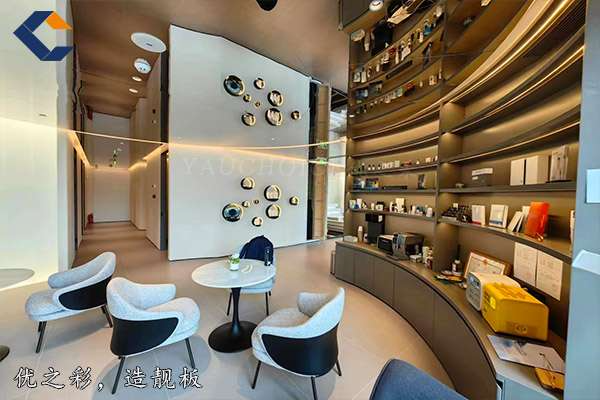 美容院--镜面不锈钢蜂窝板吊顶