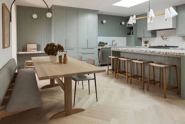 CMF设计|色彩解读：天空灰，带有一种宁静、深邃和广阔的感觉