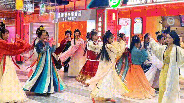 烟火气，国潮范，贵阳花果园嗨乐街区如何玩转地下商业（图ZMTQ2OTMwNzY=） - 资讯 - 站酷设计师空间印象商业设计原创素材 - 站酷ZCOOL