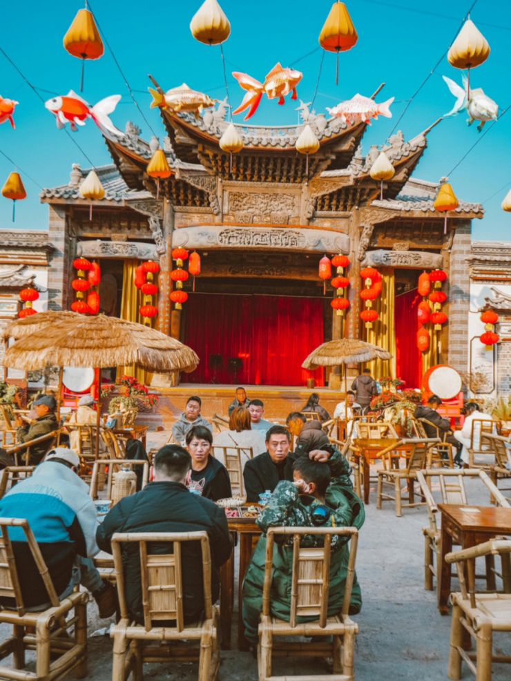 一趟开往西南旅程的列车,探索魔幻的城市文旅新体验(图ZMTQ2MjMwNTI=) - 资讯 - 站酷设计师空间印象商业设计原创素材 - 站酷ZCOOL
