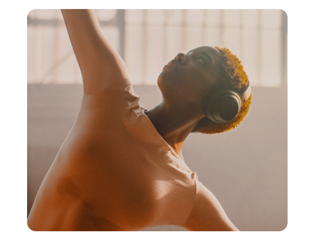 PANTONE 2024 年度代表色正式发布：PANTONE 13-1023 柔和桃 Peach Fuzz（图ZMTQ2MjE5MTY=） - 资讯 - 站酷设计师Pantone彩通原创素材 - 站酷ZCOOL