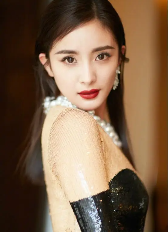 跟着明星学穿搭之珠宝篇（图ZMTQ3NjM3MDA=） - 资讯 - 站酷设计师张万福珠宝原创素材 - 站酷ZCOOL