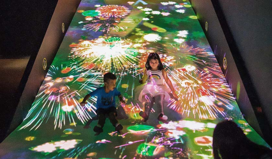 如何利用互动投影技术为儿童主题乐园增添趣味?