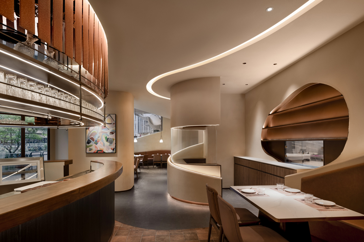 深圳西餐厅设计，310㎡无限循环的神秘洞穴主题空间