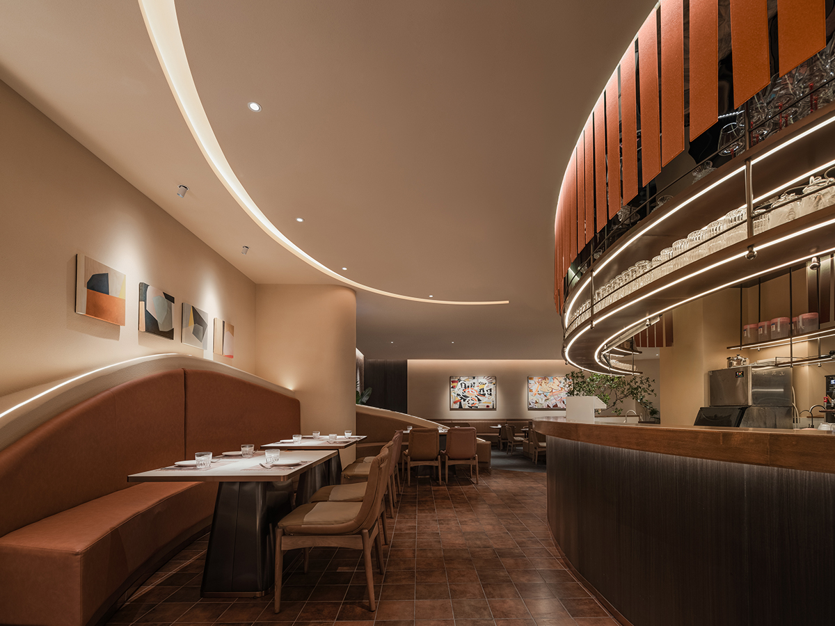 深圳西餐厅设计，310㎡无限循环的神秘洞穴主题空间