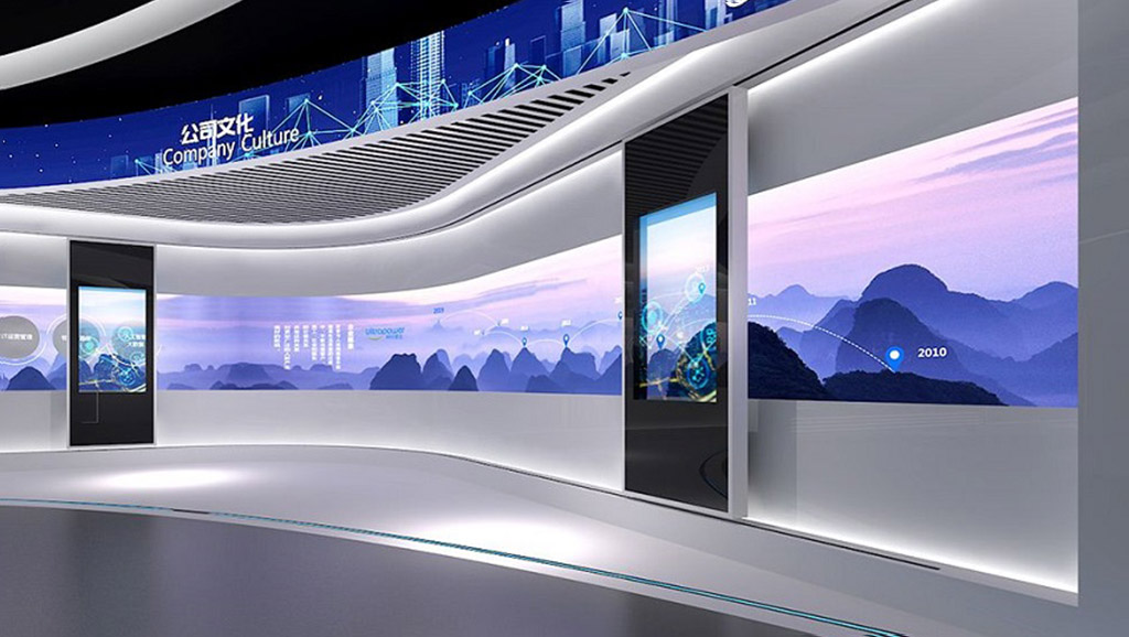 互动滑轨屏优化科技展厅方案，未来感展示空间触手可及！