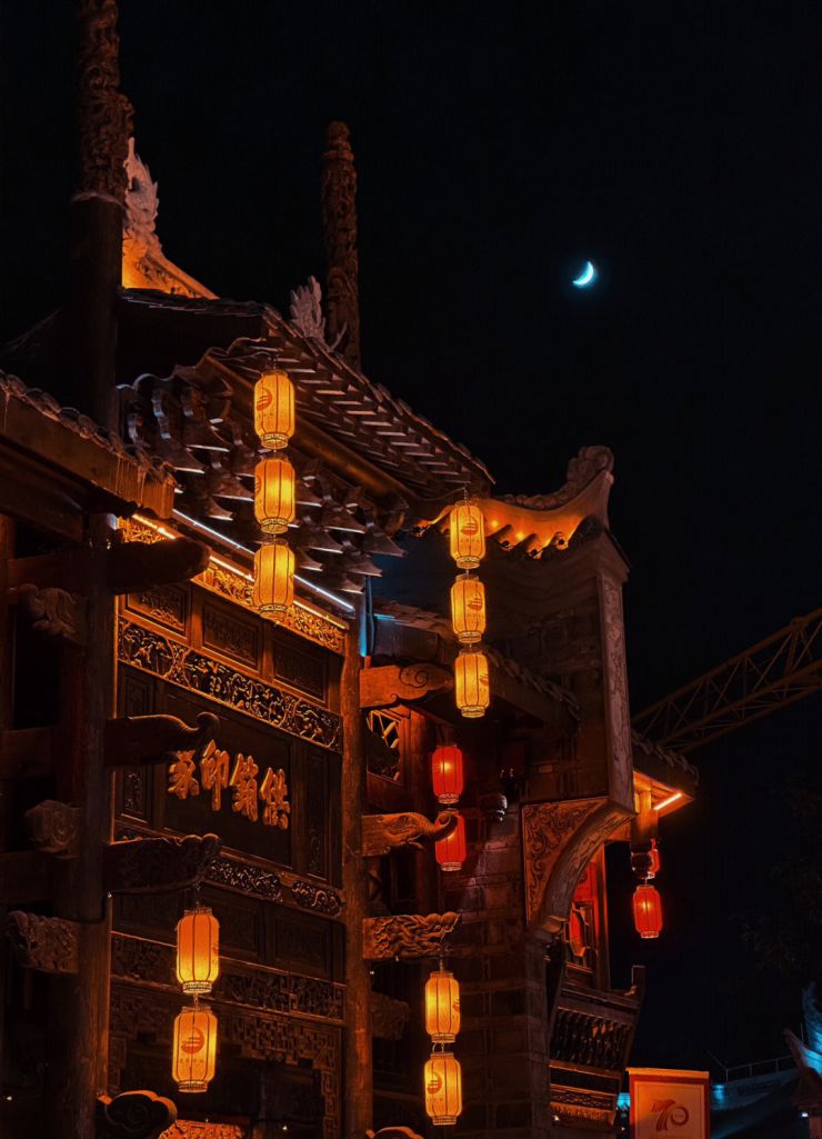 一趟开往西南旅程的列车,探索魔幻的城市文旅新体验(图ZMTQ2MjMwMzY=) - 资讯 - 站酷设计师空间印象商业设计原创素材 - 站酷ZCOOL