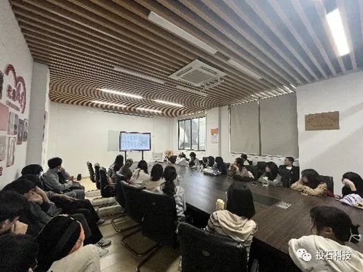 江苏大学与南京投石研学营：新文科建设的创新尝试