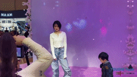 走进武汉花博汇景区，与梦幻勿忘我花海浪漫共舞！（图ZMTQ2NjY3NDQ=） - 资讯 - 站酷设计师投石艺术装置原创素材 - 站酷ZCOOL