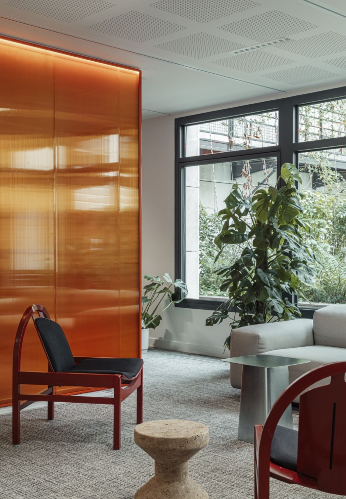 办公室室内装修：受益于充足的自然光线 邀请创造力和随意的互动（图ZMTQ3MjUyOTI=） - 资讯 - 站酷设计师凯悦办公装修原创素材 - 站酷ZCOOL