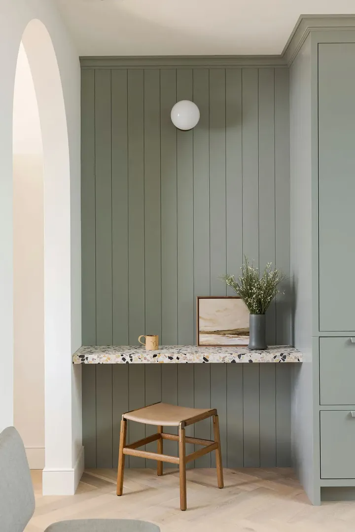 CMF设计|色彩解读：天空灰，带有一种宁静、深邃和广阔的感觉