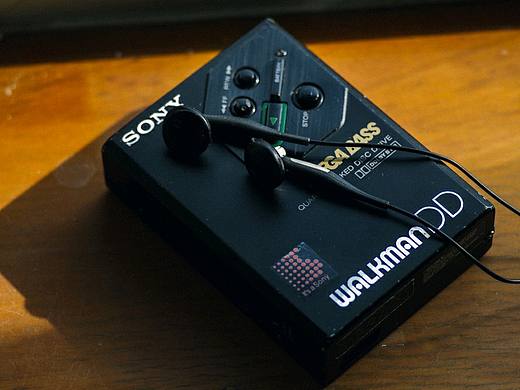 SONY E888 耳机 一代传奇