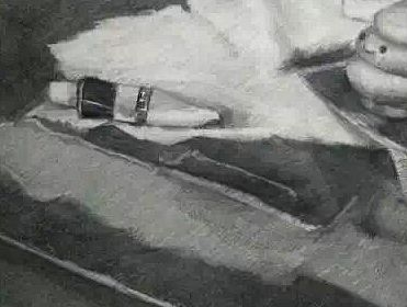 卫生纸与烟盒的组合