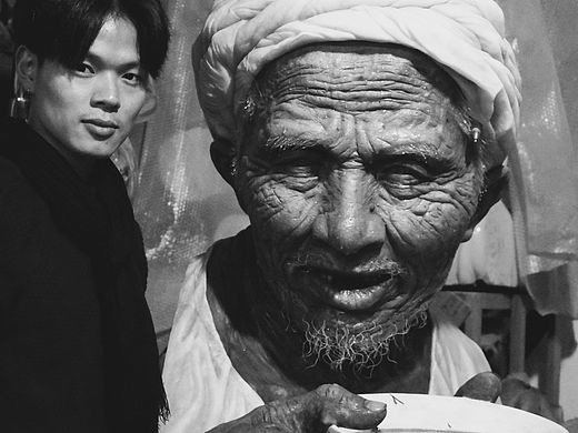 雕塑版《父亲》